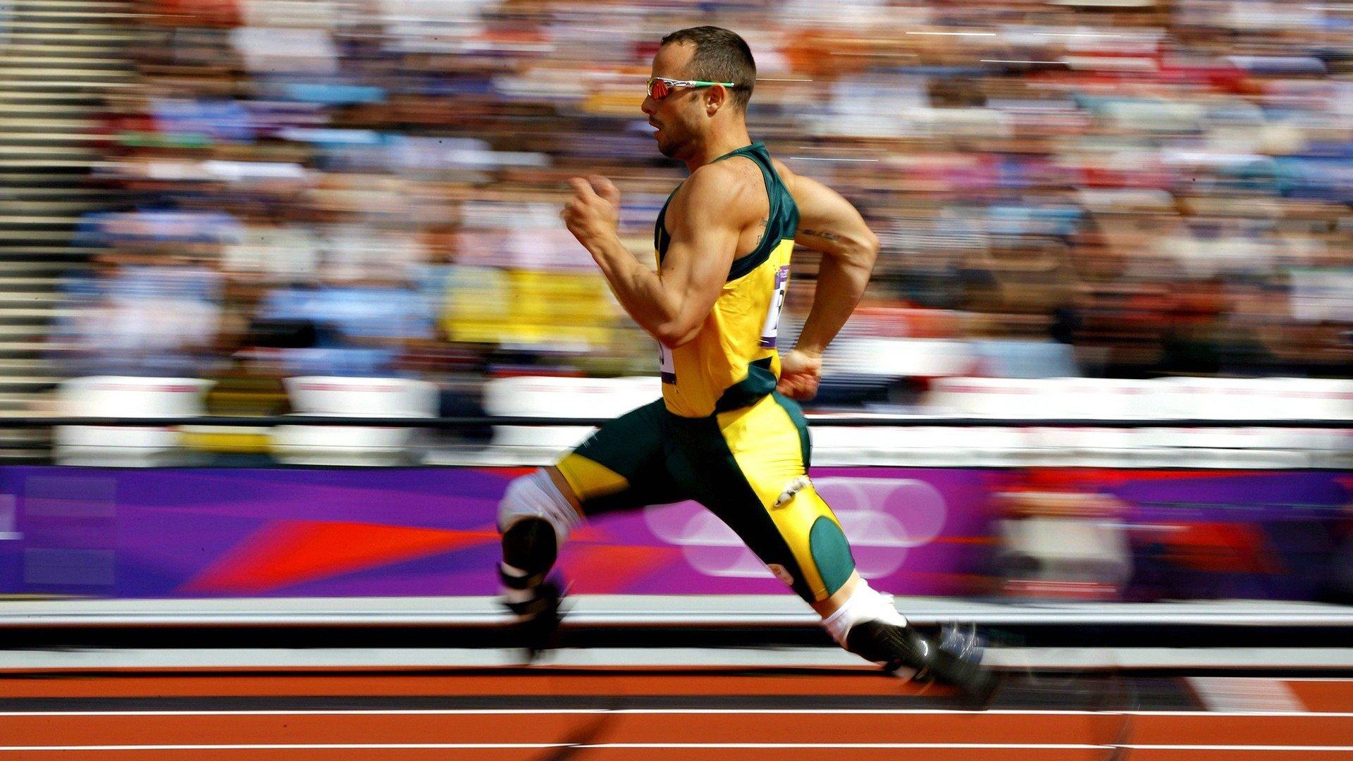 心系老东家!朴成现身工体看台,深情观战国安引热议