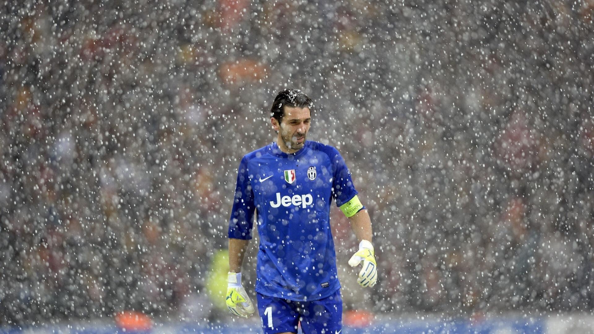 意大利国家队官方祝贺孔蒂56岁生日快乐 重温欧洲杯八强执教传奇